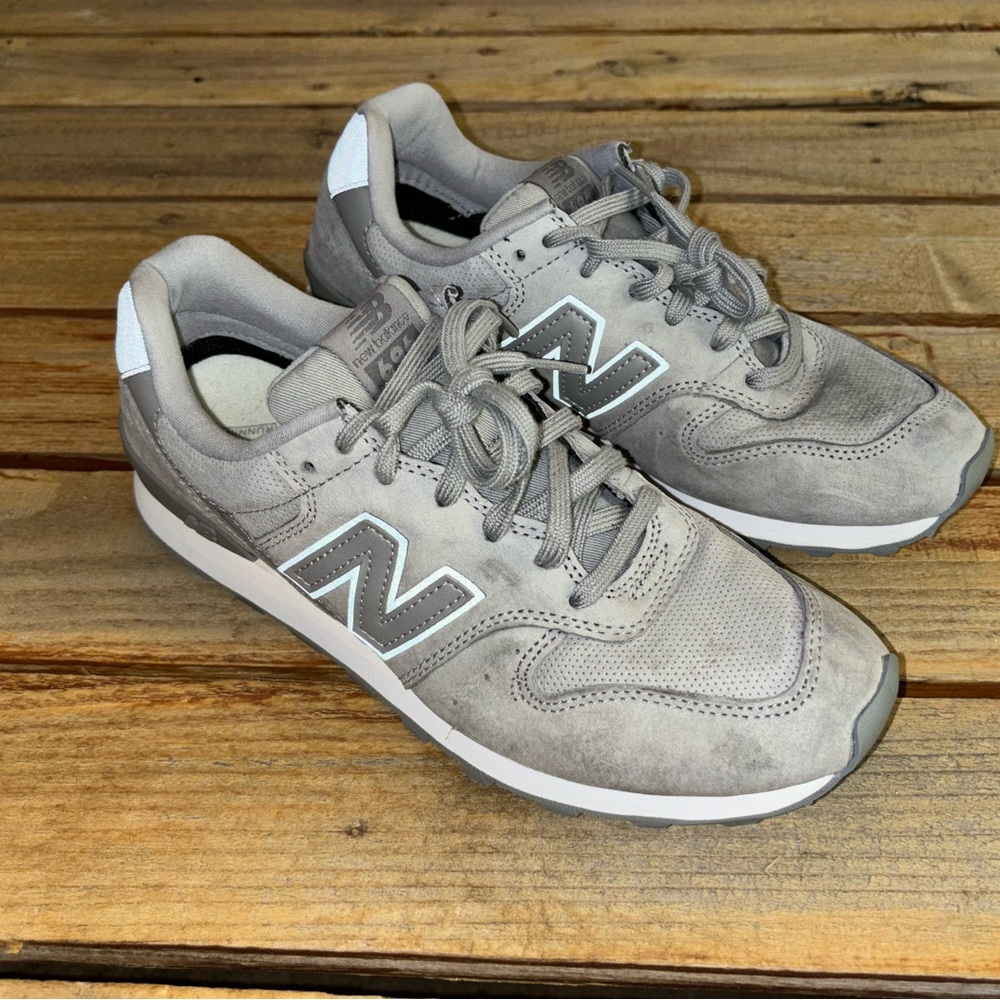 Womens New Balance 696  Sneakers Size 9